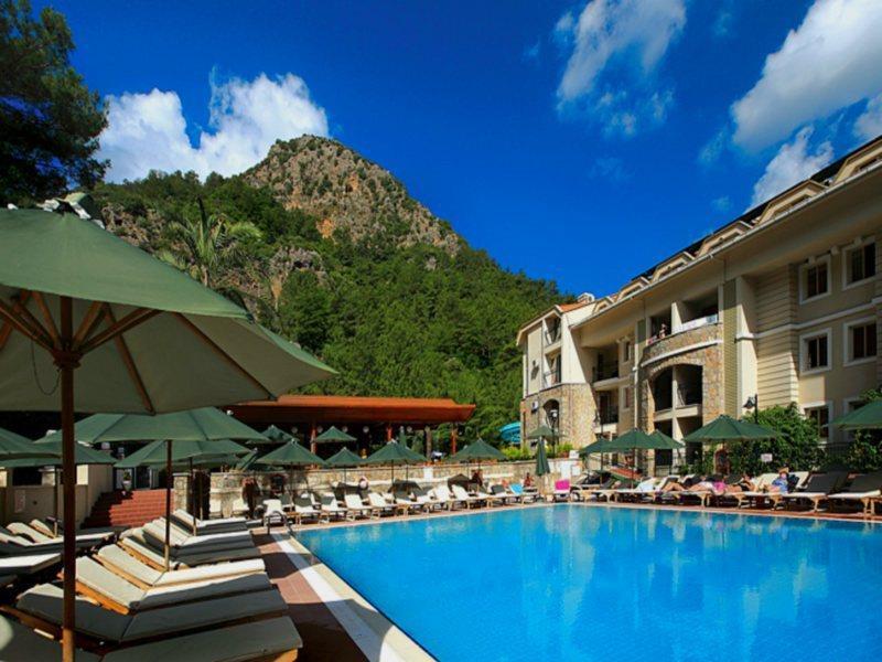จูเลียน ฟอเรสต์ สวีท Hotel มาร์มาริส ภายนอก รูปภาพ